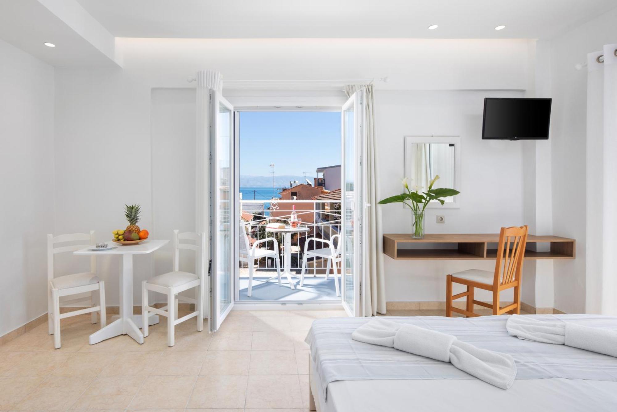 Bella Vista Beach Hotel بينيتسيس المظهر الخارجي الصورة