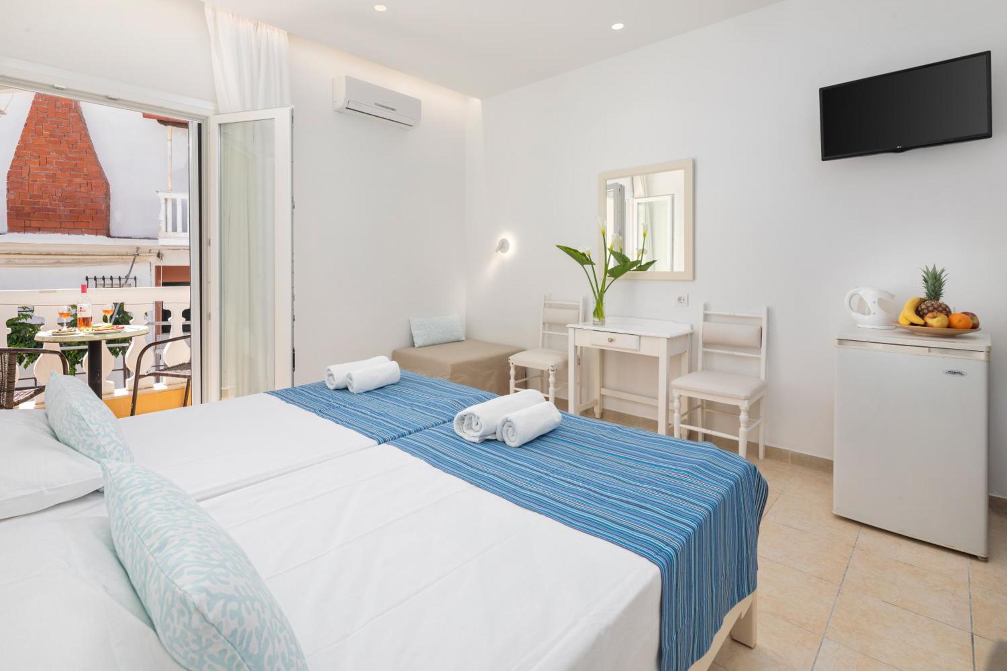 Bella Vista Beach Hotel بينيتسيس المظهر الخارجي الصورة